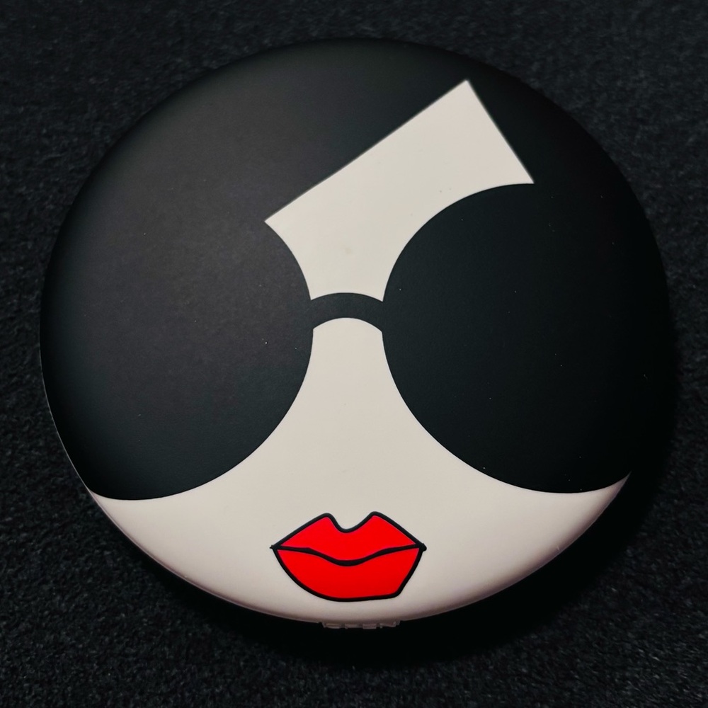 alice + olivia LED compact mirror
